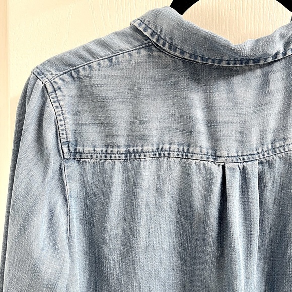 {NOT FOR SALE} Banana Republic Untucked Chambray Tencel Shirt SP - Picture 7 of 10